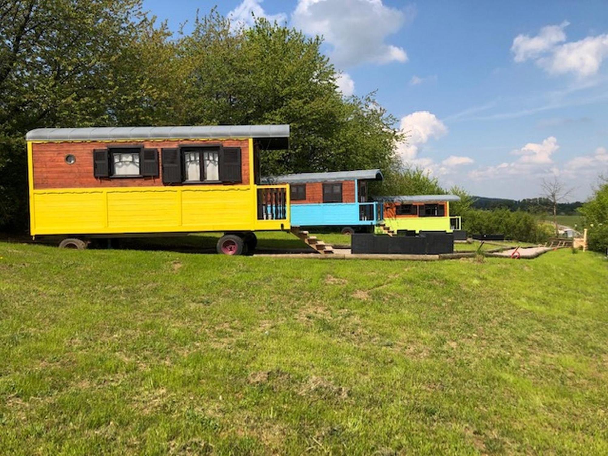 Gasthaus Le Domaine Des Droles De Dames Buding Exterior foto